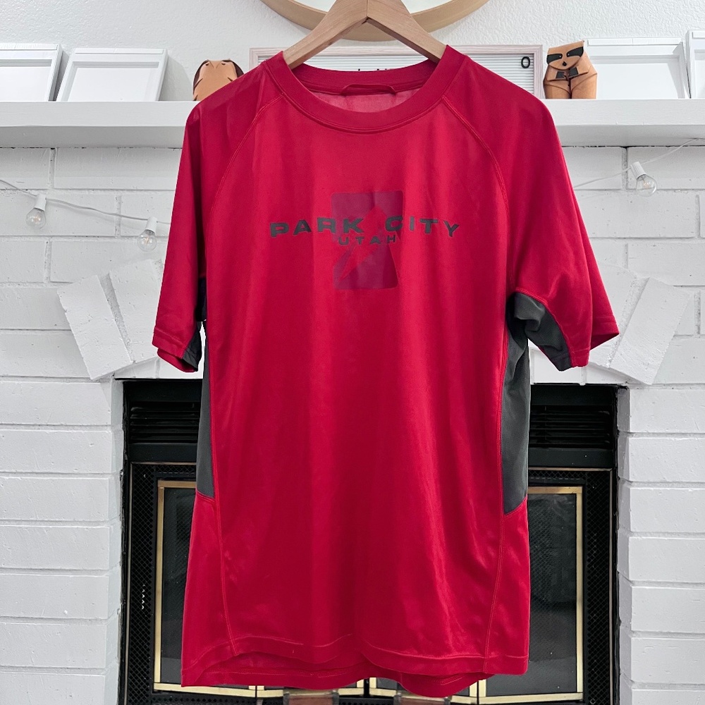 Outfitter Trading Co. Park City Utah Logo Red Training / Sport Shirt
